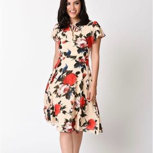 Unique Vintage Tan/Red Floral 40’s Swing Dress - XS